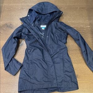 Women’s Columbia Omni-Tech waterproof rain jacket with hood Size M